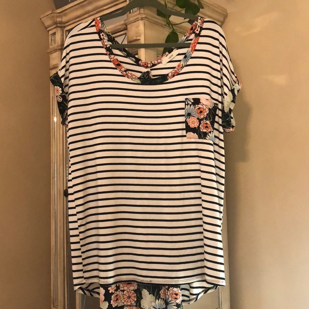 Striped t-shirt with floral details